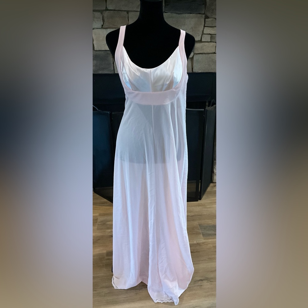 Vintage Pink Peignoir Nightgown and Robe Size 32 By Lucie Ann Beverly Hills